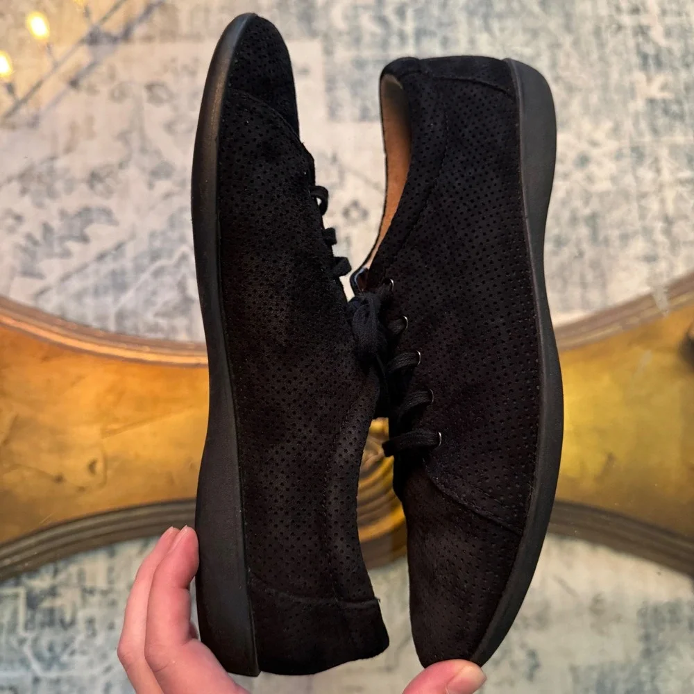 Naturalizer Womens Black Perforated Suede Lace Up Sneakers Flats Size 8.5 M